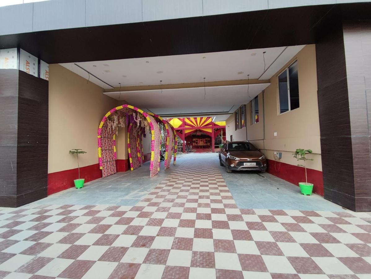 Hotel Kanha Shyam Madhubani Exteriör bild