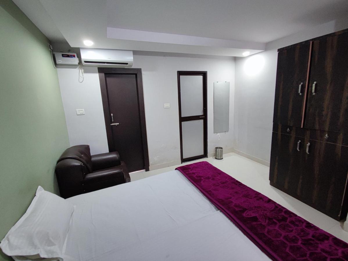 Hotel Kanha Shyam Madhubani Exteriör bild