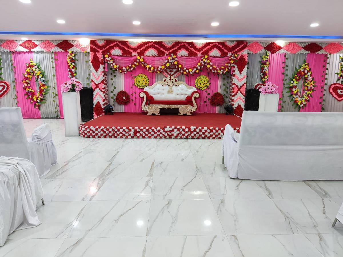 Hotel Kanha Shyam Madhubani Exteriör bild