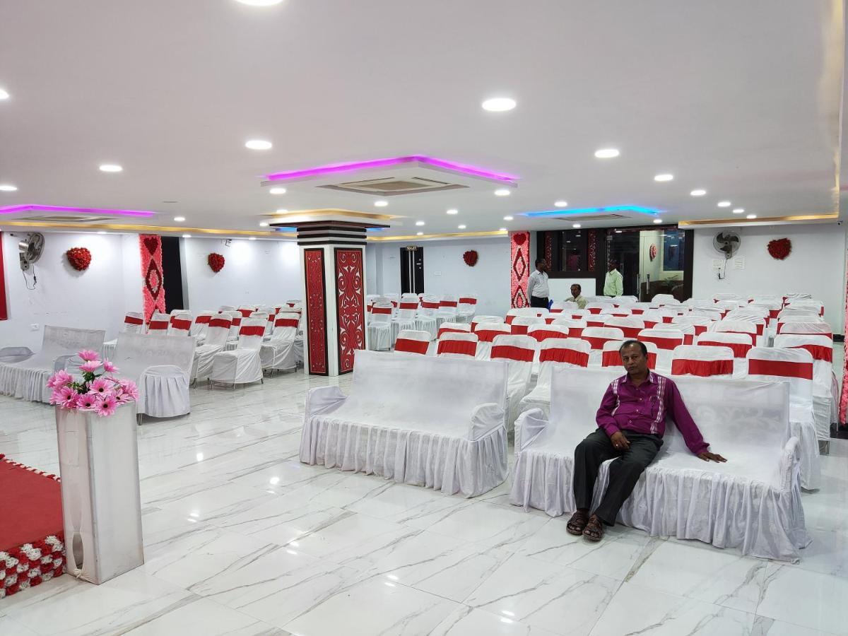 Hotel Kanha Shyam Madhubani Exteriör bild