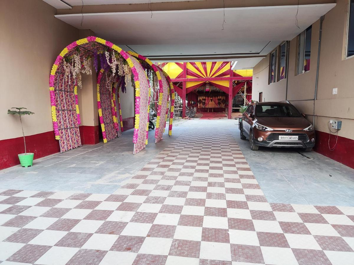 Hotel Kanha Shyam Madhubani Exteriör bild